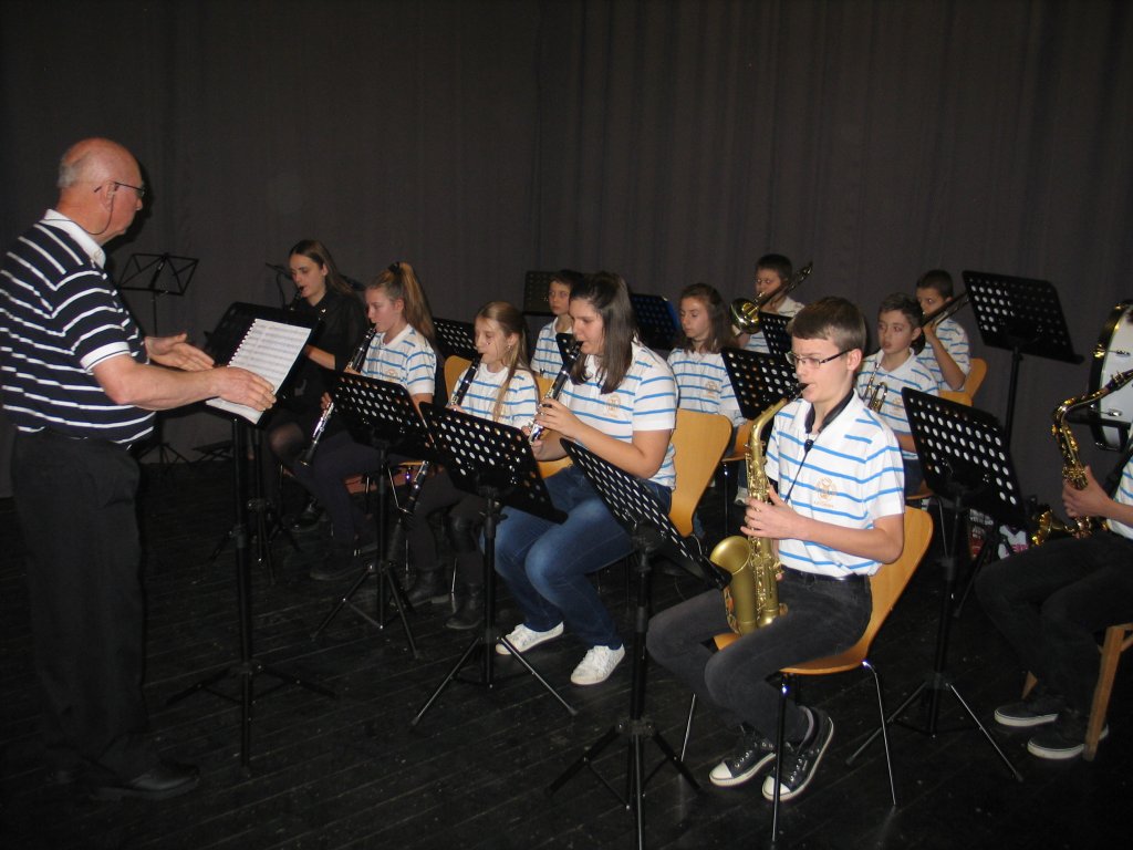 mladiglazbenici27542350