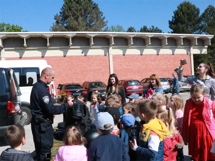 Zvjezdice posjetile Policijsku upravu međimursku