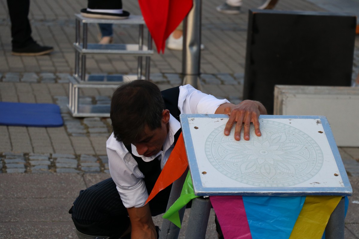 FOTO Prvi dan Porcijunkulovog započeo spektakularnim artističkim showom – “Dangerous Show” Cirkerosa Cirkusa