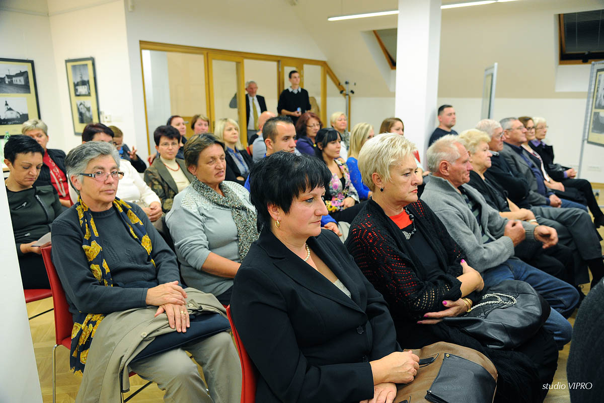 256110038dsc9990155136