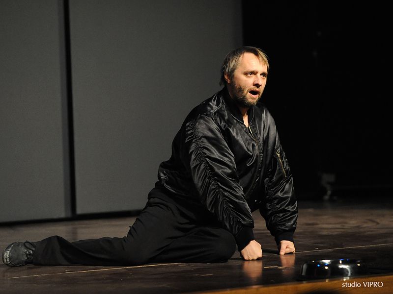 321713603dsc7420720370