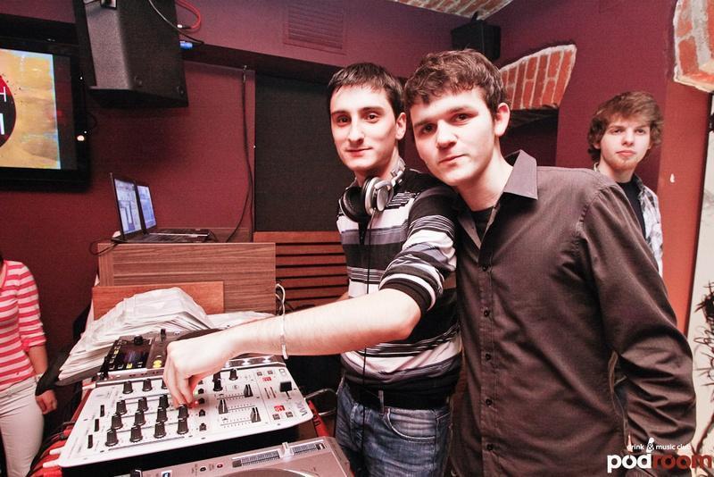 slika0012 Podroom (Subota, 23.3. – Pop Mash & House Smash – DJ Nixou)