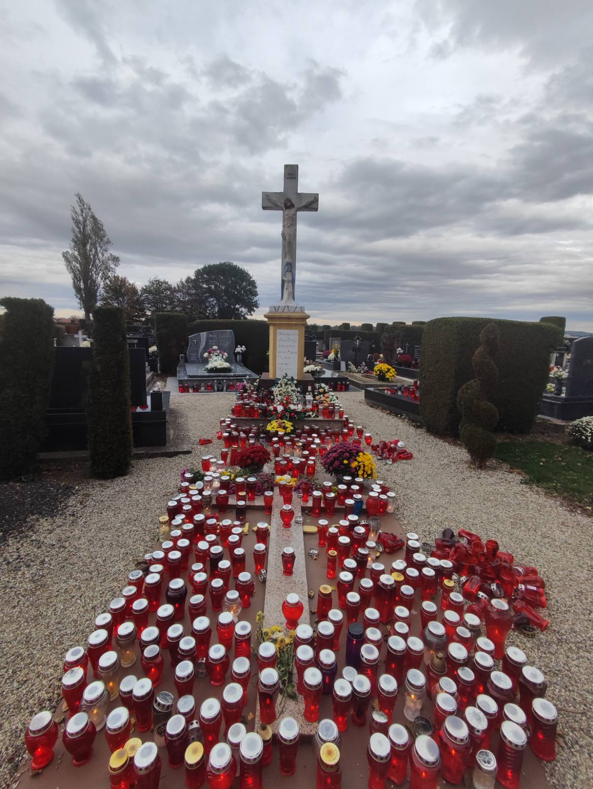 FOTO Spokojan Dušni dan na kotoripskom groblju