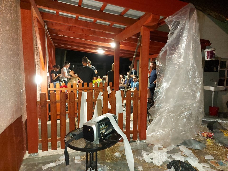 FOTO Potepanje u Goričanu: Žene se Jelena Vadlja i Dejan Kraus
