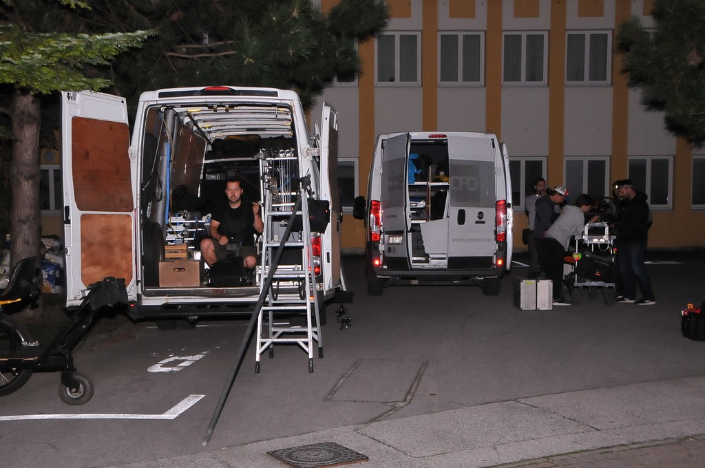 FILMSKI SET NA GRADSKIM ULICAMA Redatelj Vanja Nikolić u Čakovcu okupio vrhunsku glumačku i filmsku ekipu FILMSKI SET NA GRADSKIM ULICAMA Redatelj Vanja Nikolić u Čakovcu okupio vrhunsku glumačku i filmsku ekipu