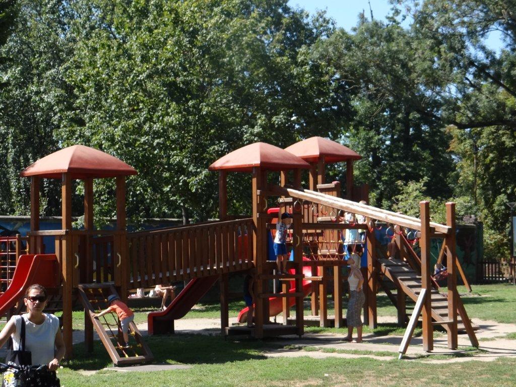 Prijepodnevna šetnja Čakovcem: Važno je kavicu popiti, lijepu riječ čuti, osjetiti bilo grada