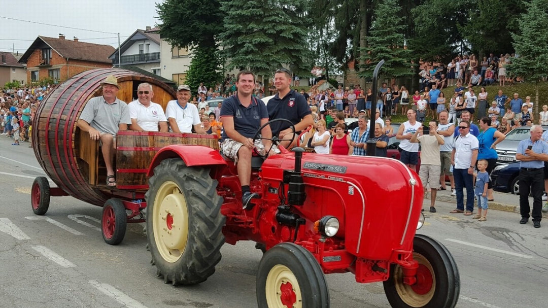 daniturizmasvetimartinnamuri193