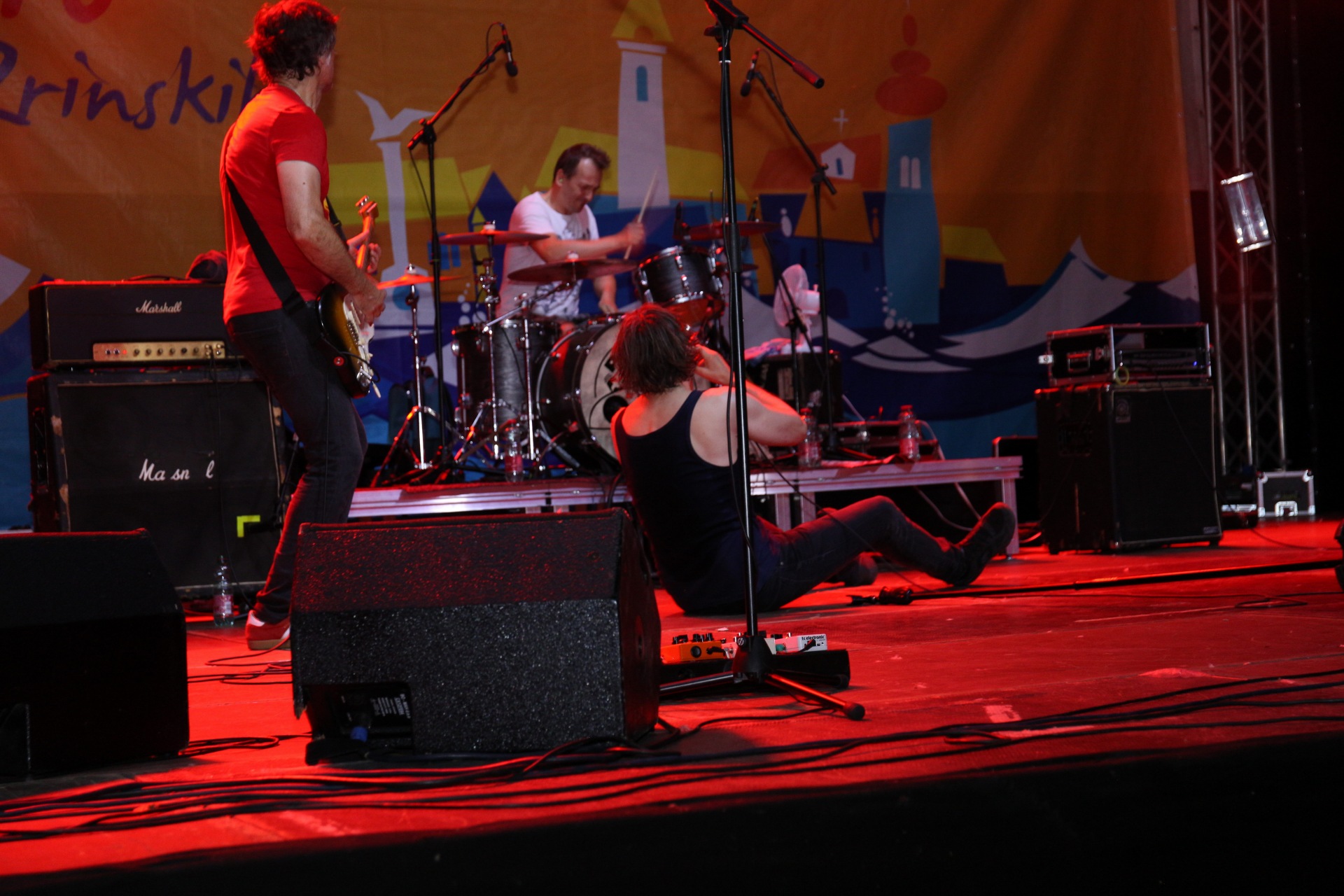 LJETO U GRADU ZRINSKIH Psihomodo pop i Gobac pjevali s brojnim fanovima u Čakovcu LJETO U GRADU ZRINSKIH Psihomodo pop i Gobac pjevali s brojnim fanovima u Čakovcu