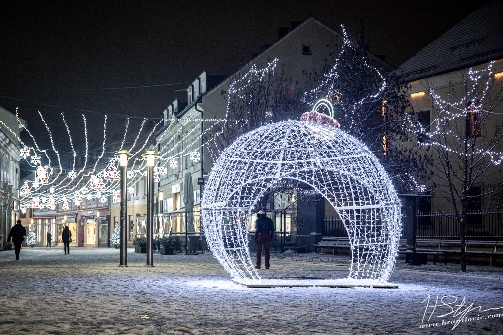 SNJEŽNA IDILA Advent u gradu Zrinskih iz objektiva Stjepana Hranilovića