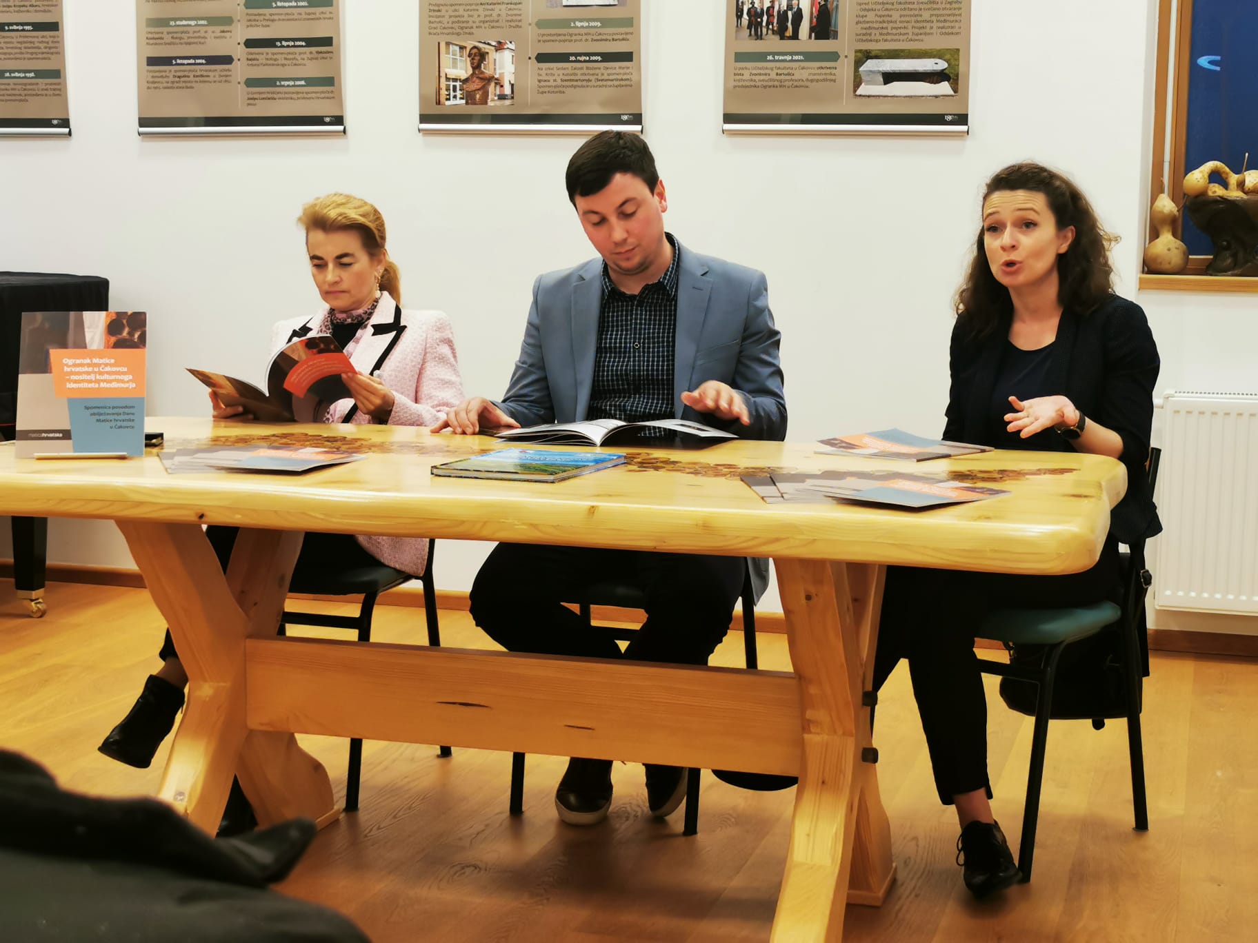 OGRANAK MATICE HRVATSKE U ČAKOVCU Predstavljena spomenica i otvorena izložba