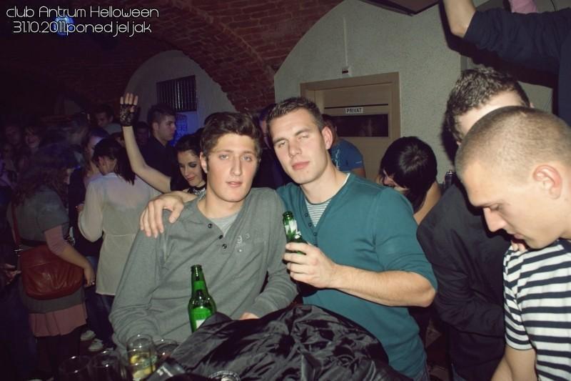 slika0101 Antrum (Pet, sub i pon, 28., 29. i 31.)