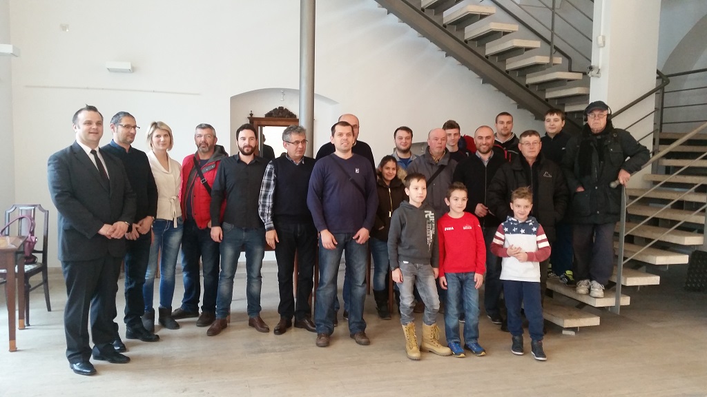 20151212112657272228