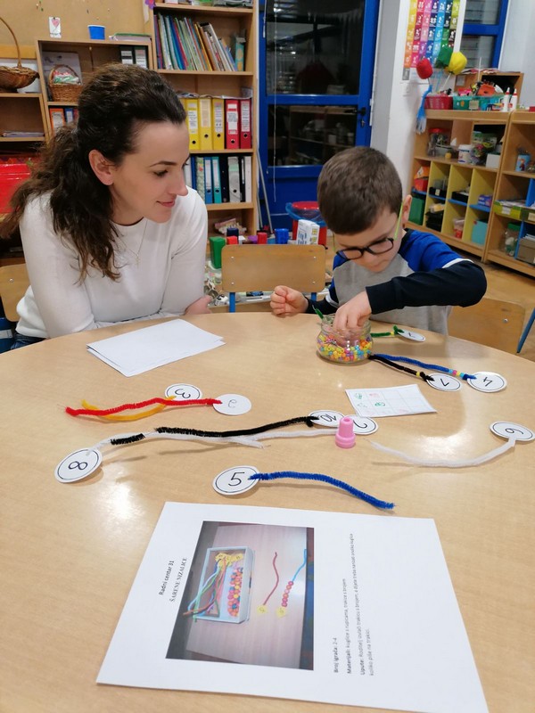 ZABAVA S BROJKAMA U vrtiću Cipelica se održala Večer matematike