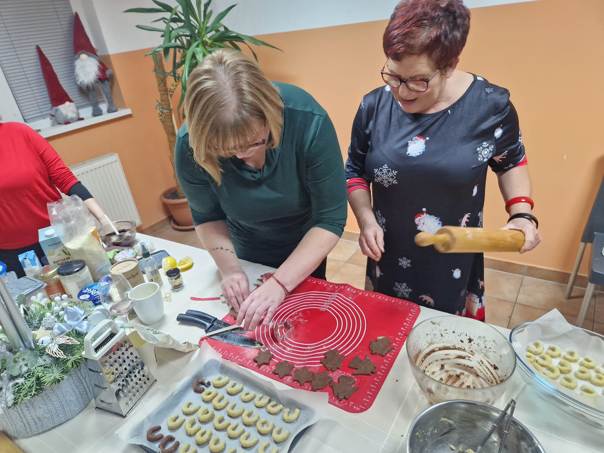 FOTO Udruga ‘Kreativci Međimurja’ održala radionicu zdravih božićnih kolačića