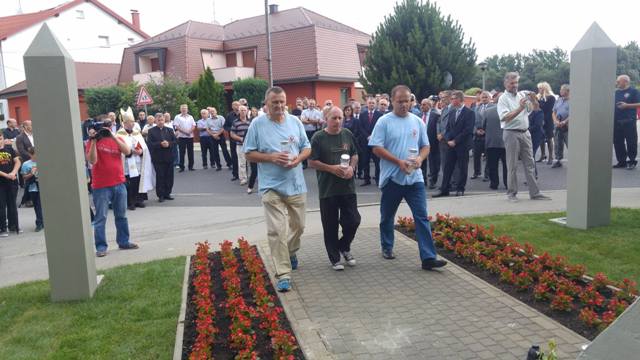 1350962297333713609745112306071