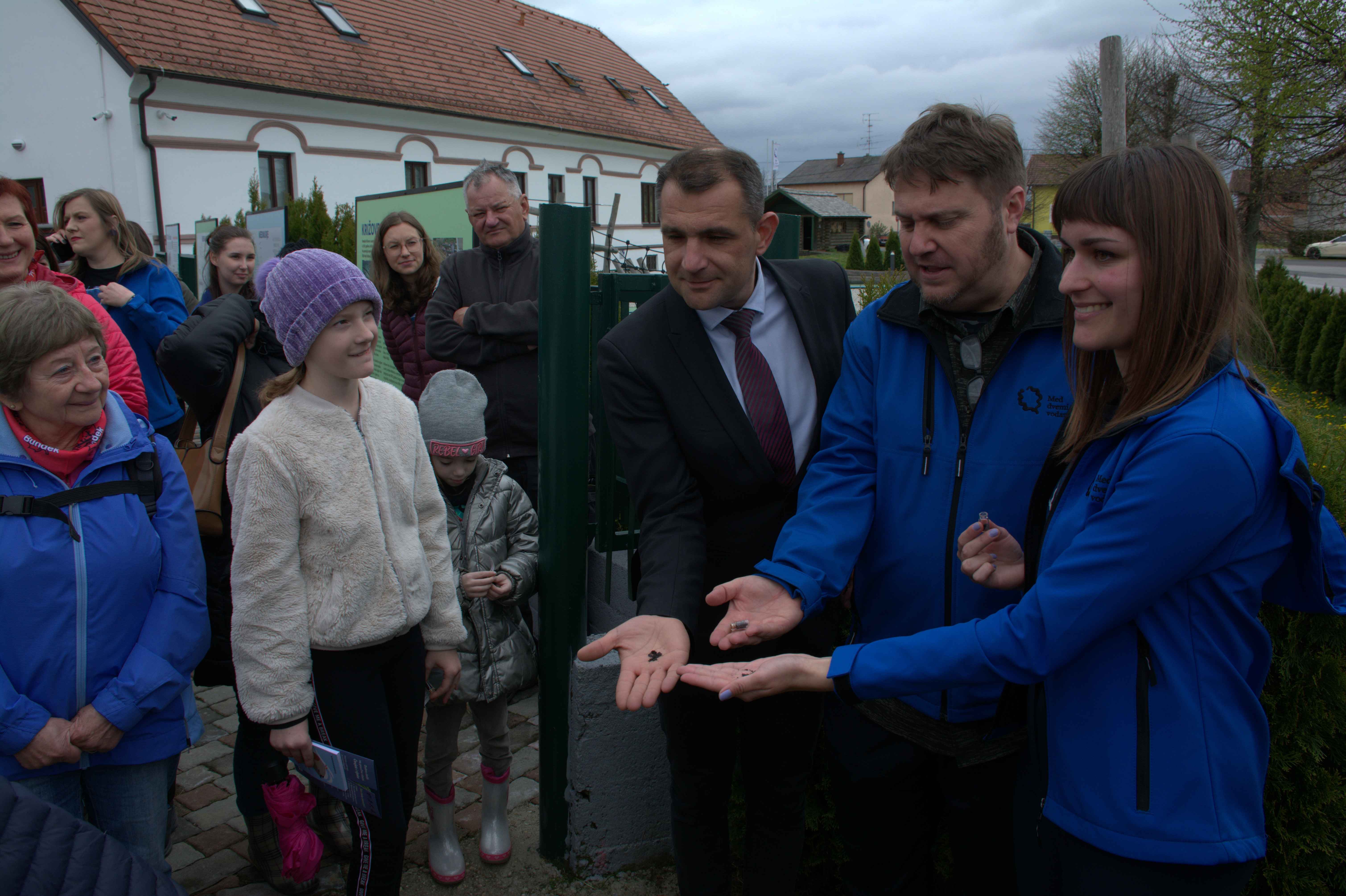 KRIŽOVEC Vrijeme je poslužilo i službeno je otvorena nova poučna staza “Čovjek i rijeka” KRIŽOVEC Vrijeme je poslužilo i službeno je otvorena nova poučna staza “Čovjek i rijeka”