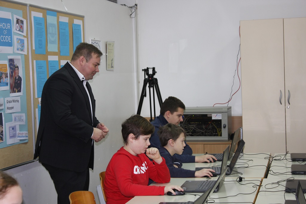 Gradski dužnosnici obišli radionice i kampove