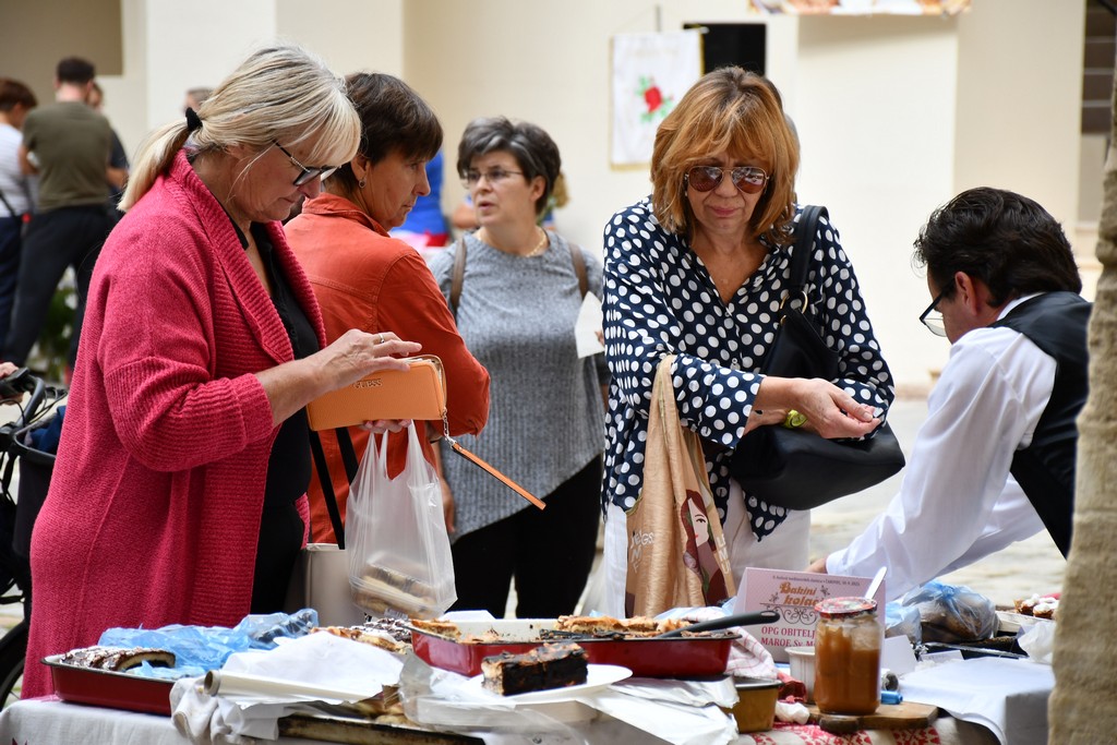 ‘BAKINI KOLAČI’ Najbolji kolač s jabukama pripremila je Natalija Munđar iz Križovca