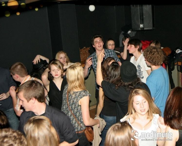 slika0013 Arcus (Subota, 28.4.2012) slika0013 Arcus (Subota, 28.4.2012)