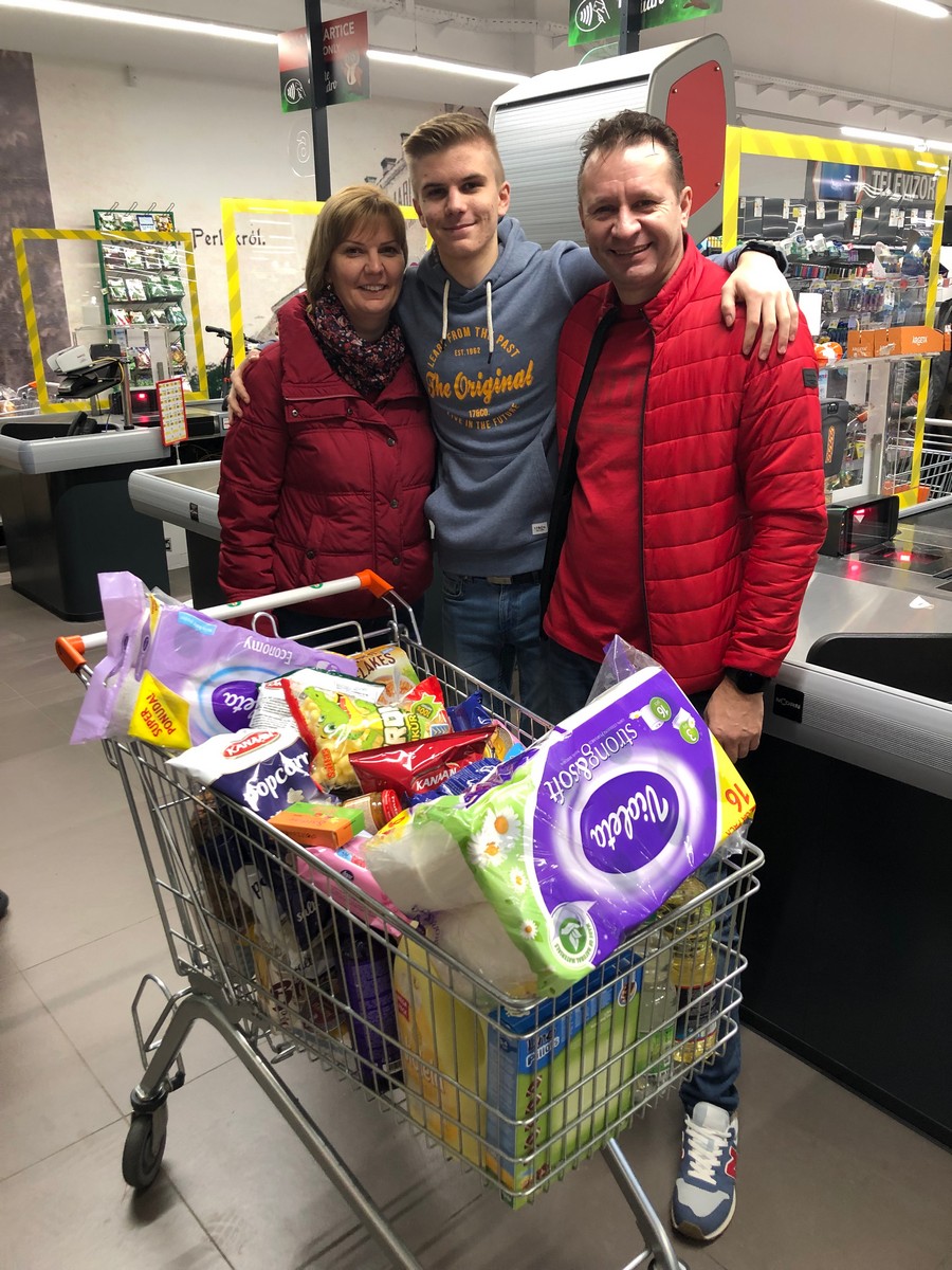PRIKUPILI ČAK 16 KUTIJA Srednja škola Prelog – mala škola velikog srca!