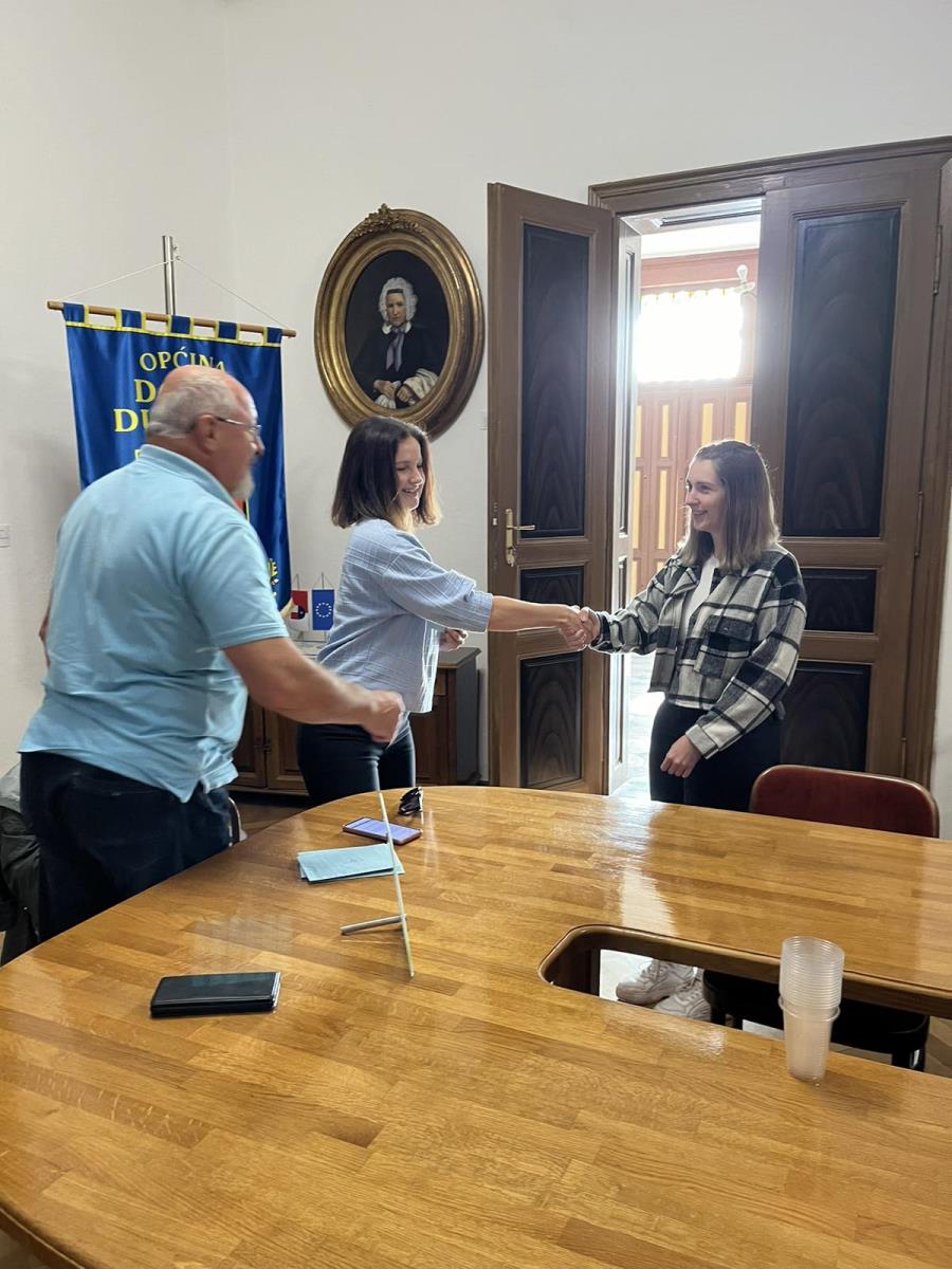 FOTO Podijeljene nagrade sudionicima fotografskog natječaja ‘Cvjetna i sunčana Dobrava’