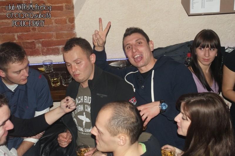 slika0083 Antrum (Subota, 7.1.2012) slika0083 Antrum (Subota, 7.1.2012)