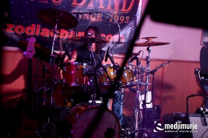 PALADIN 8.10.2011. PALADIN 8.10.2011.