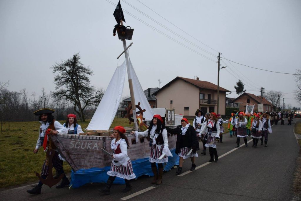 271645651064129063739329187420344602649582o586102