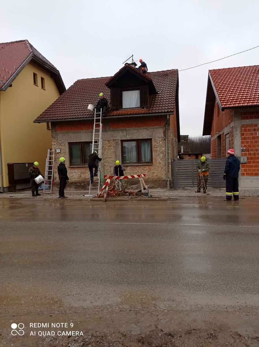 FOTO Priča iz prvog lica vrijednih Međimuraca koji su danonoćno pomagali ljudima s potresom pogođenih područja FOTO Priča iz prvog lica vrijednih Međimuraca koji su danonoćno pomagali ljudima s potresom pogođenih područja