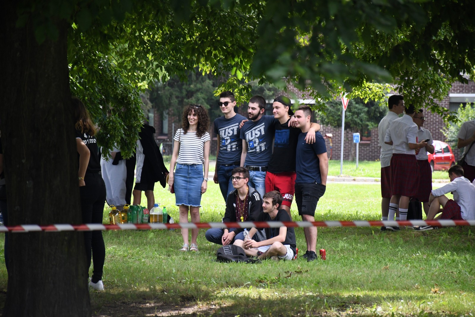 FOTO Povorka protutnjala gradom, maturanti s osmjehom dočekali kraj srednje škole!