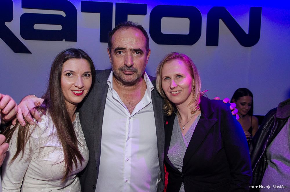 1485993812165709550841648283783