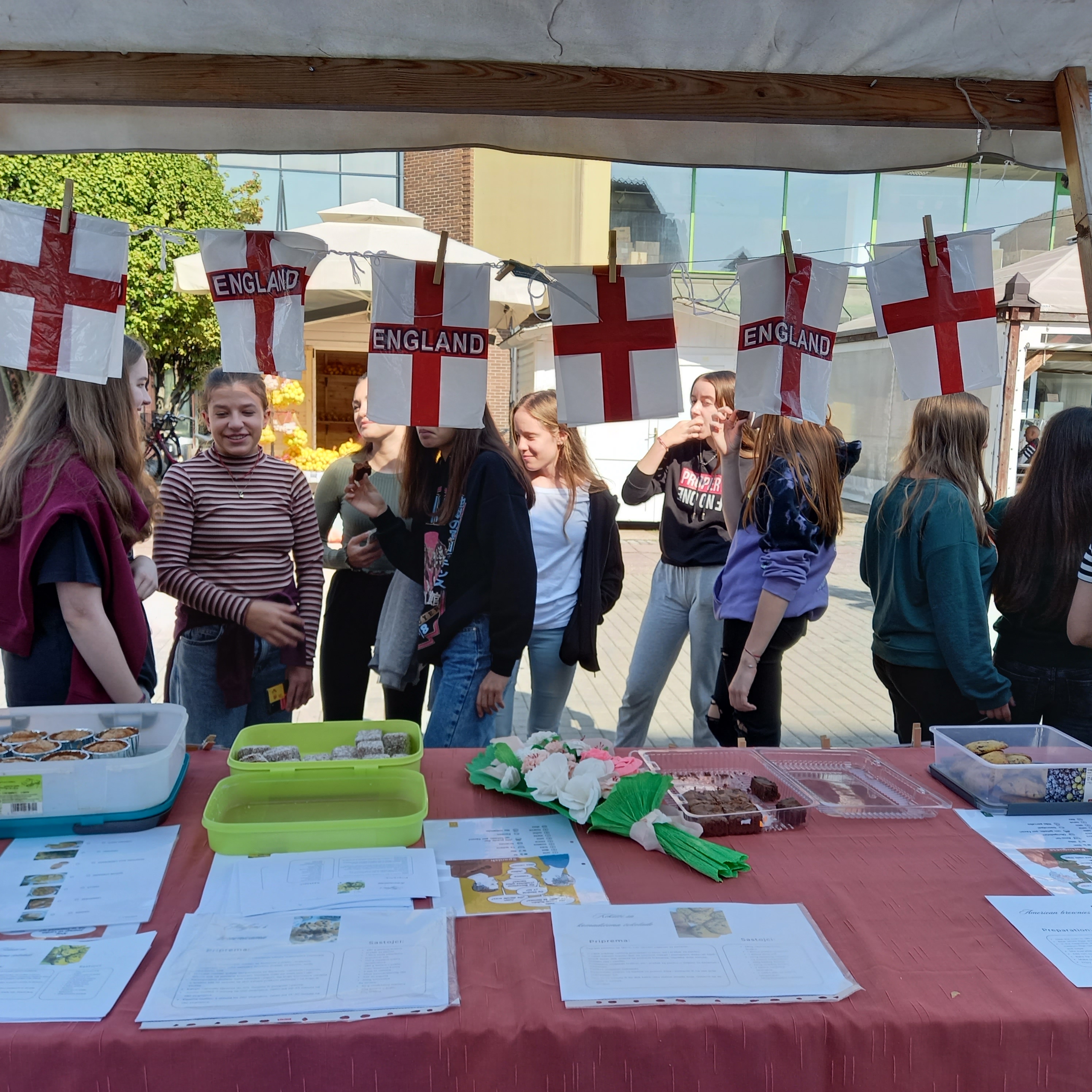 FOTO Ekonomska i trgovačka škola Čakovec obilježila Europski dan jezika na čakovečkom trgu