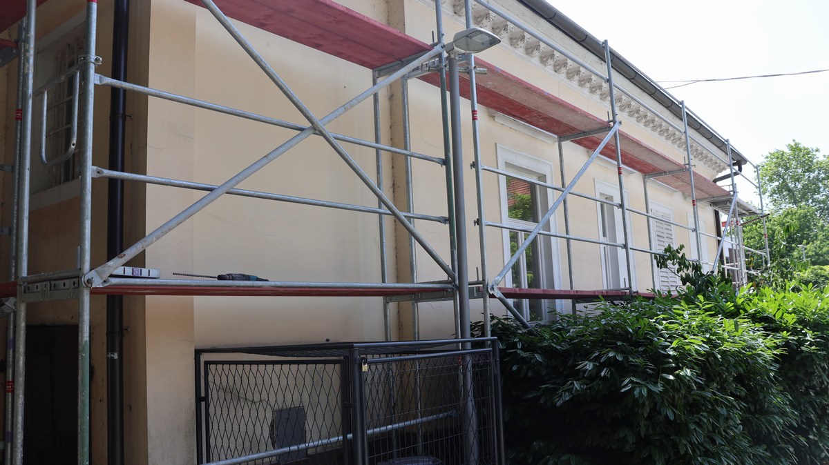 FOTO Potpisani Ugovori za sanaciju zgrade Feštetić i dvije ambulante bivšeg Doma zdravlja, projekti vrijedni približno 580 tisuća eura FOTO Potpisani Ugovori za sanaciju zgrade Feštetić i dvije ambulante bivšeg Doma zdravlja, projekti vrijedni približno 580 tisuća eura