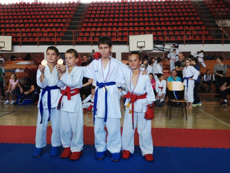 img5536858312