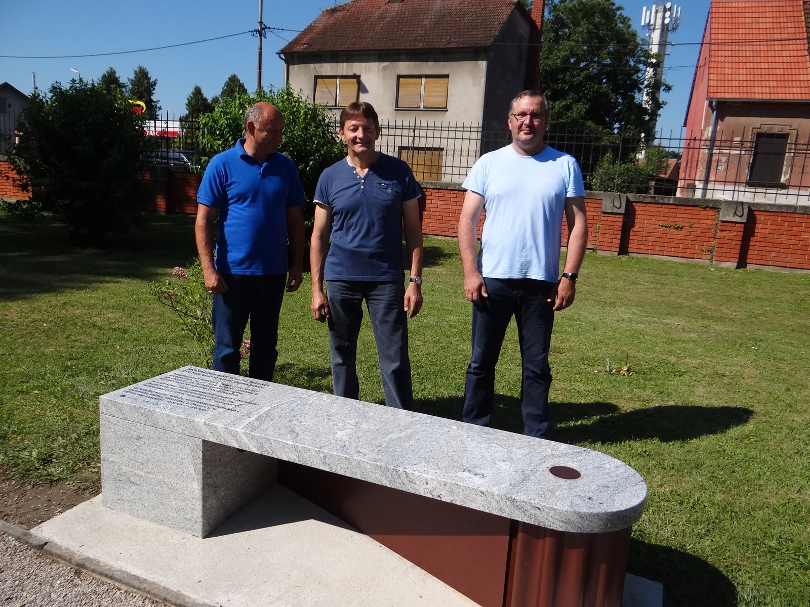 Ispred Učiteljskog fakulteta postavljena glazbena klupa posvećena međimurskoj popevki