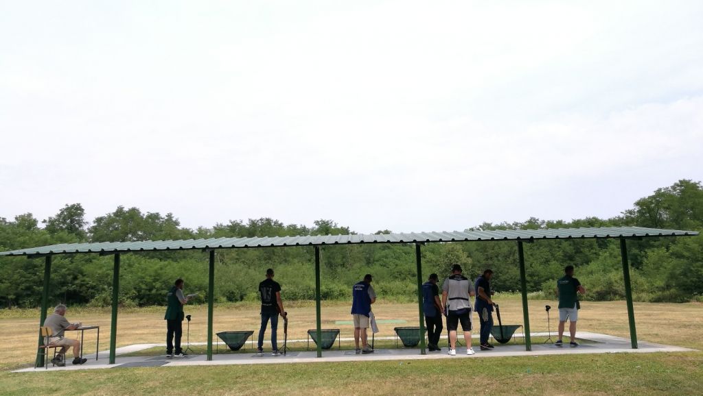 img201706251224171587x896447273