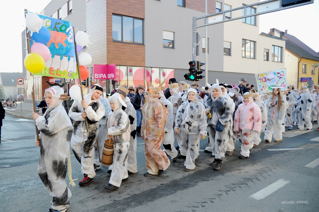 276411252dsc6807899325