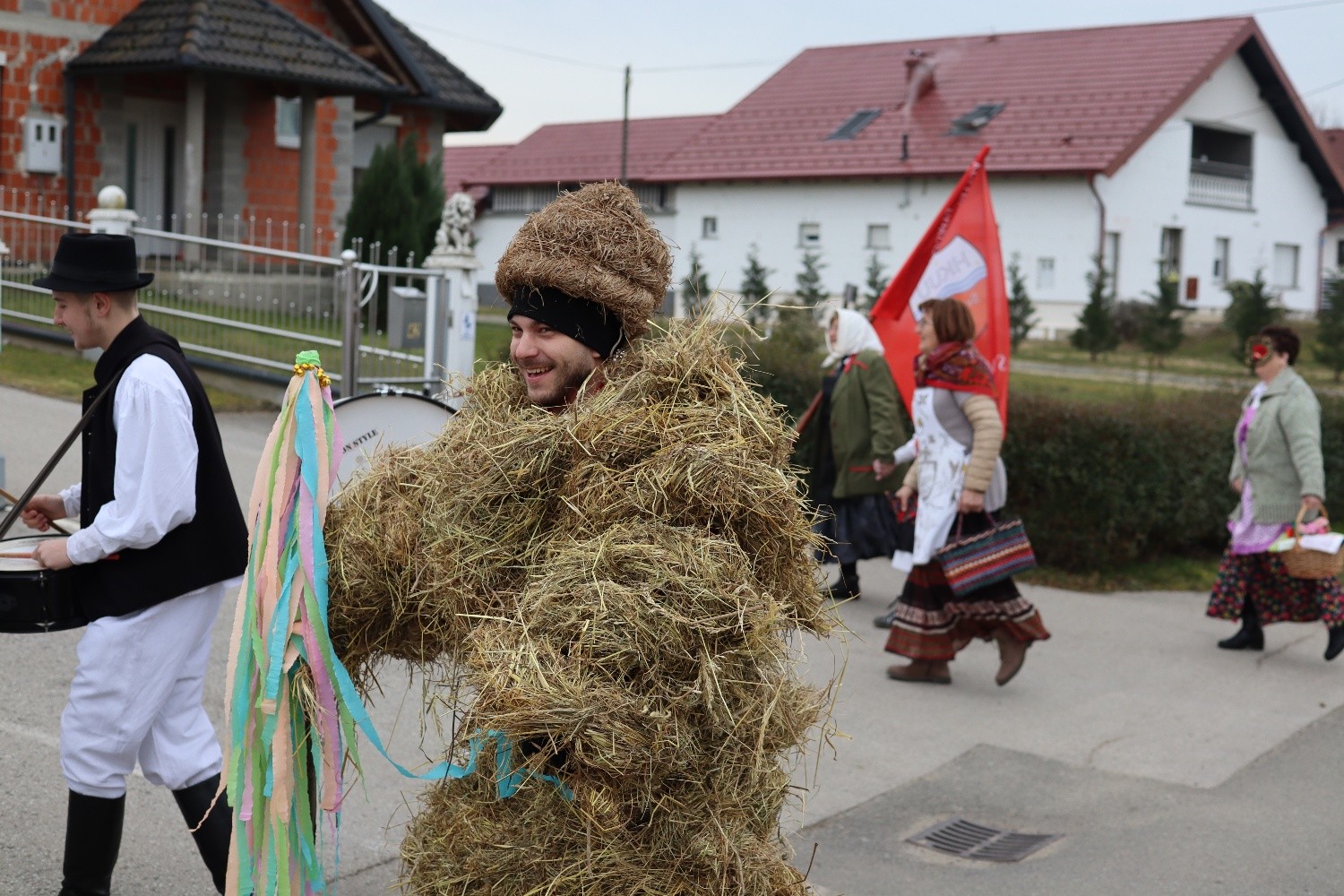 Fašenjska povorka od Marofa preko Žabnika, Vrhovljana do centra Svetog Martina na Muri!