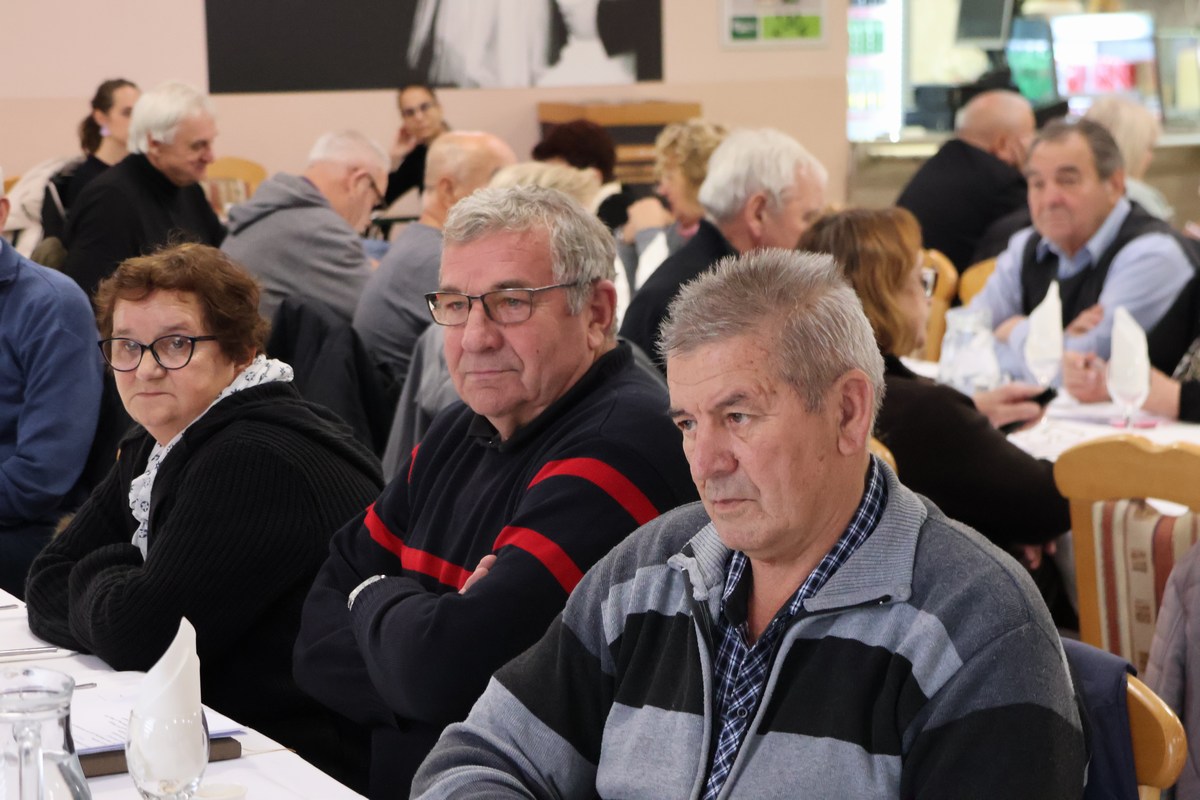 POZDRAVIO IH I ŽUPAN Godišnja skupština Matice umirovljenika Međimurske županije POZDRAVIO IH I ŽUPAN Godišnja skupština Matice umirovljenika Međimurske županije
