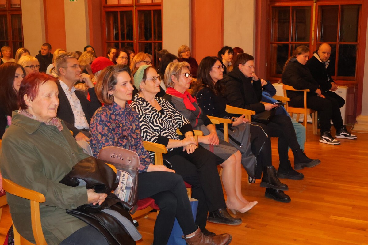 predstavljeno je novo, 21. kolo Biblioteke “Insula”