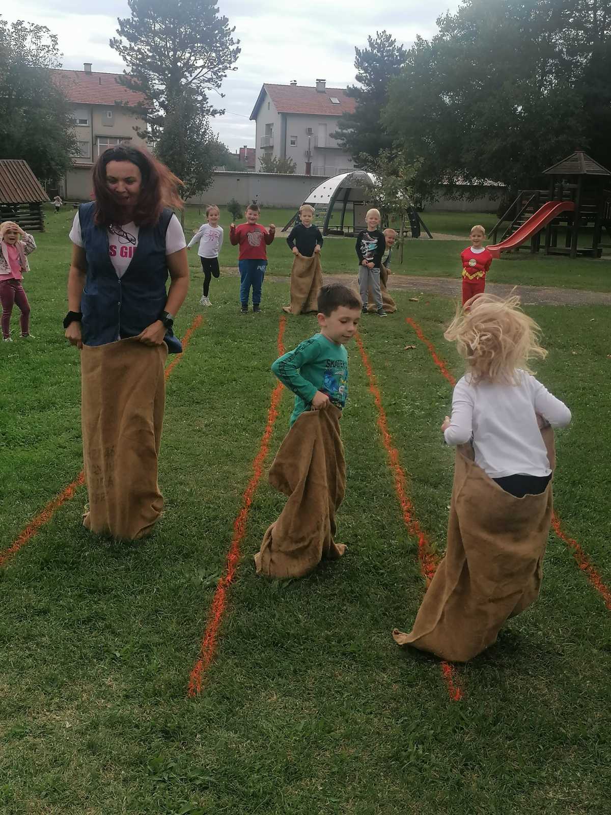 DJECA SU UŽIVALA Jesenska svečanost u Dječjem vrtiću Cvrčak