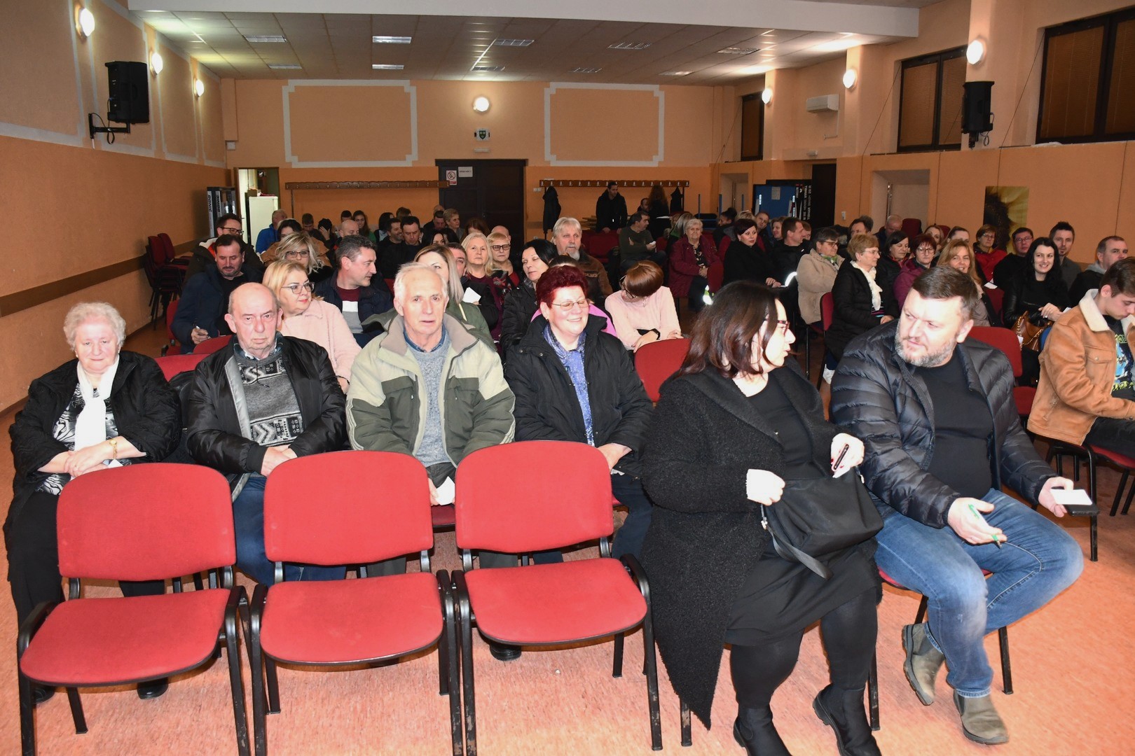 Improvgrupa002 oduševila Beličance uz show ‘Kome zvono zvoni’