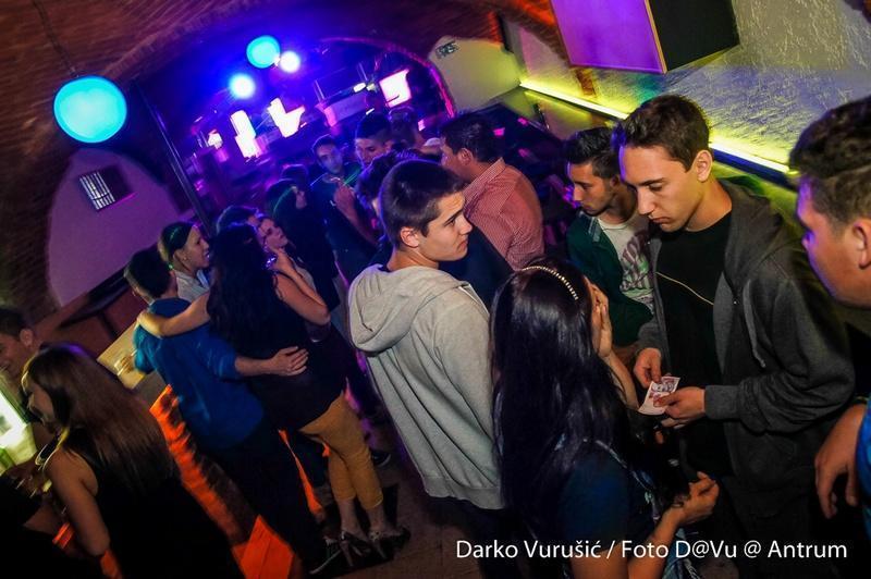 slika00035 Antrum (Petak, 27.6.2014.)