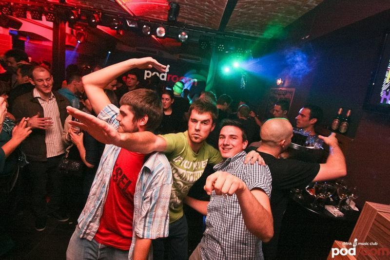 slika0004 Podroom (Subota, 17.11. – Pop Mash & House Smash – DJ Nixou)