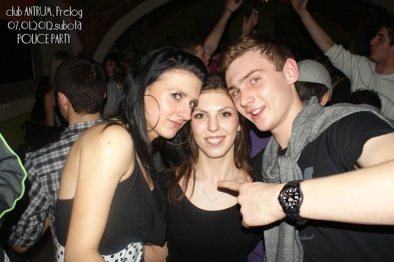 slika0019 Antrum (Subota, 7.1.2012) slika0019 Antrum (Subota, 7.1.2012)