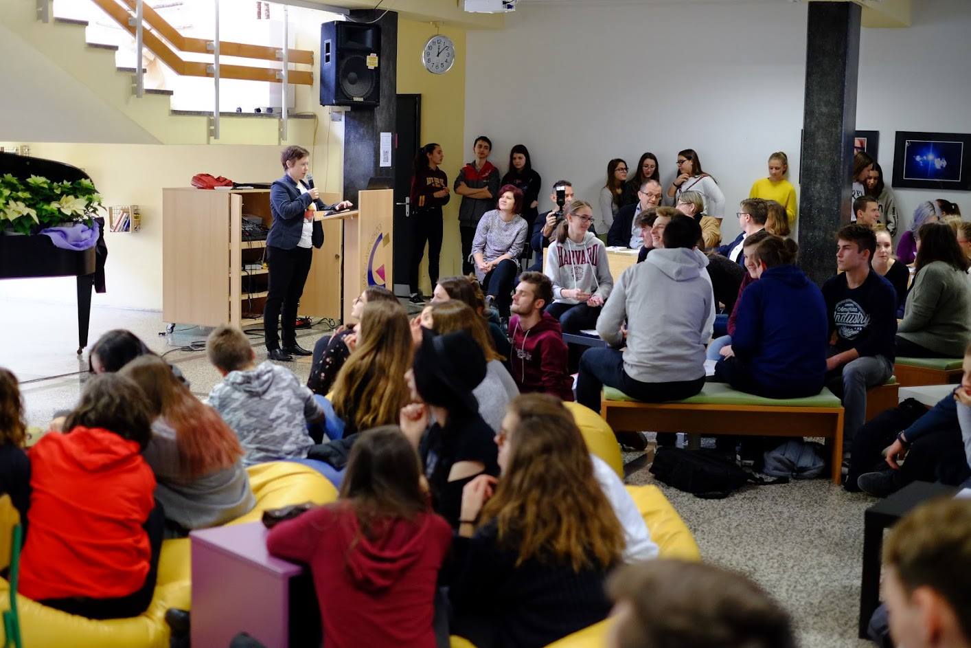 Pub kviz u Gimnaziji uz Moranu Zibar, lovkinju iz popularne Potjere