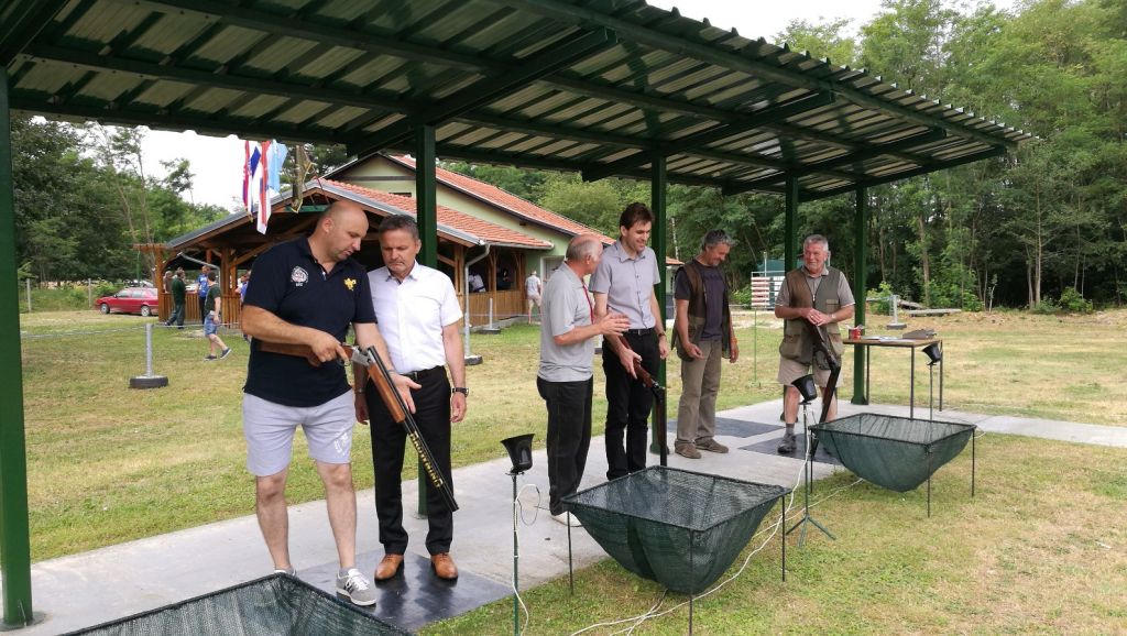 img201706250954561587x896446810