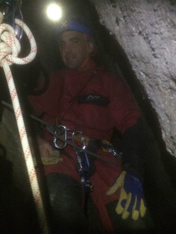 DANIEL VINKO Profesionalni vozač/medicinski tehničar uspješno upravlja sanitetskim prijevozom Međimurja DANIEL VINKO Profesionalni vozač/medicinski tehničar uspješno upravlja sanitetskim prijevozom Međimurja