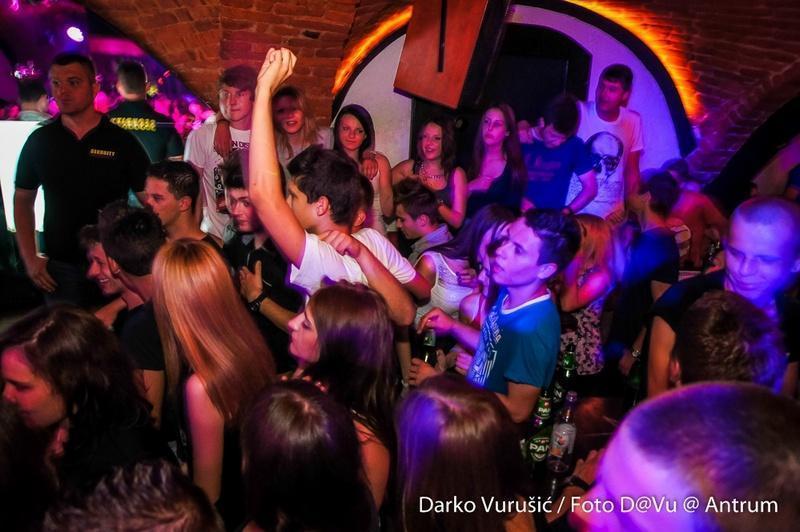 slika00014 Antrum (Subota, 28.6.2014. – Sandra Afrika)