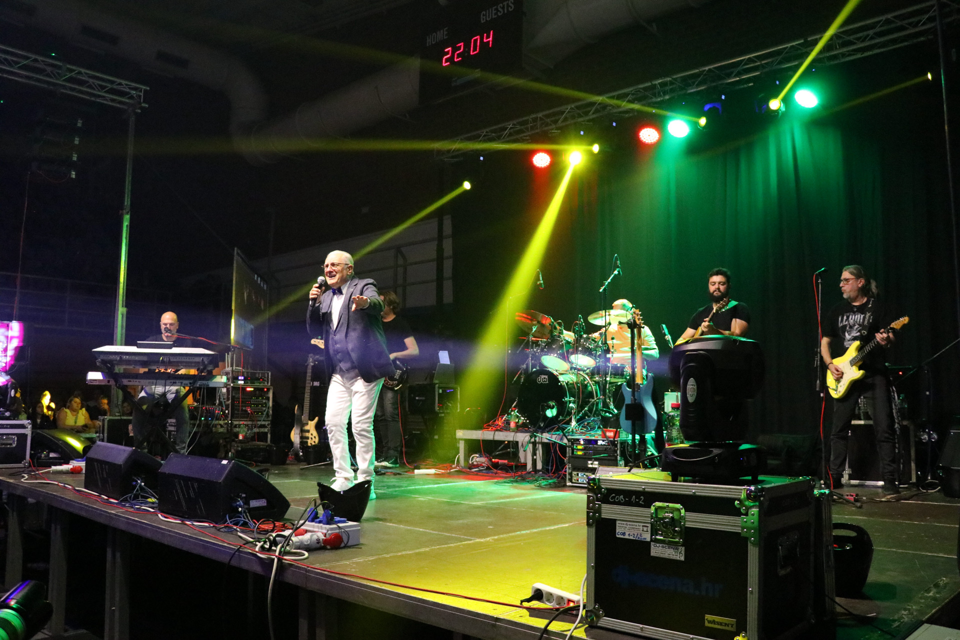 FOTO Željko Samardžić zagrijao Čakovec na jesenskom koncertu u punoj GOC dvorani